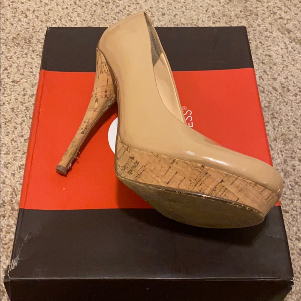 Guess pump - Picture 2 of 2